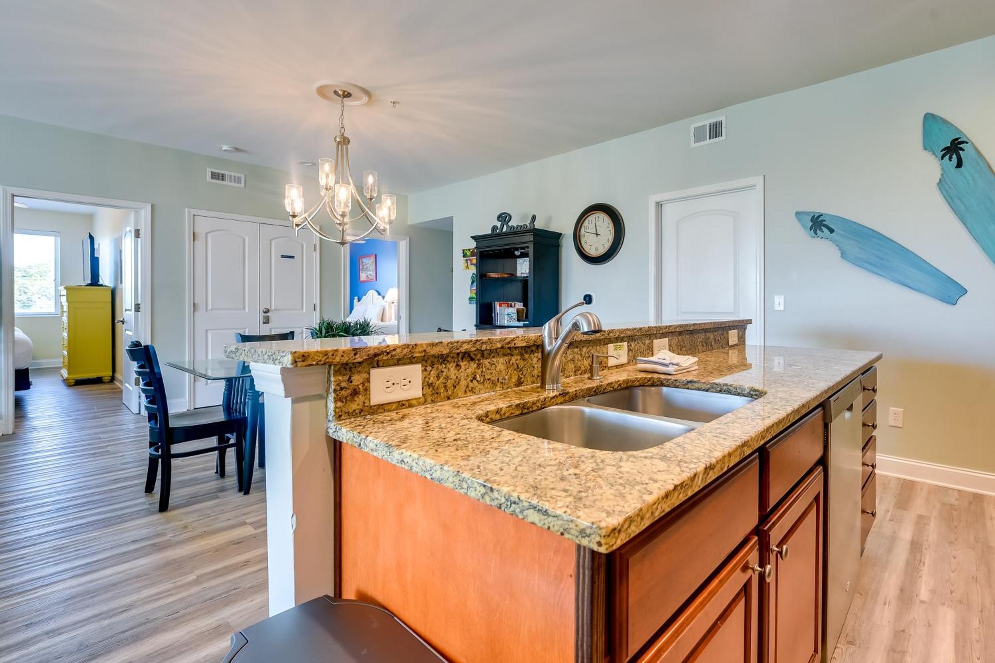 Roomy North Myrtle Beach Condo, Walk To Beach ภายนอก รูปภาพ